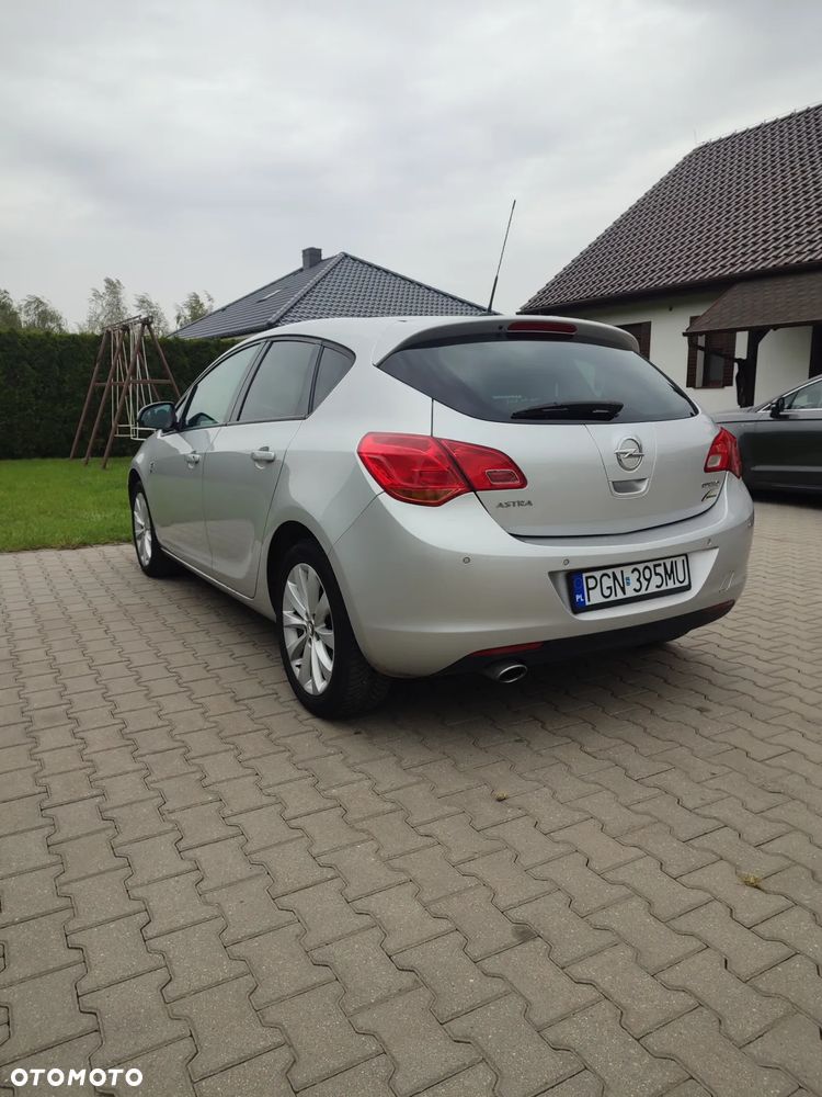 Opel Astra 1.4 Turbo 150 Jahre - 6