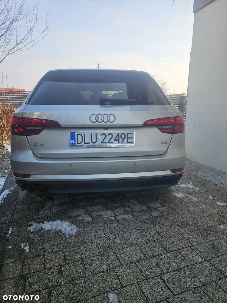 Audi A4 Avant 2.0 TDI S tronic - 5