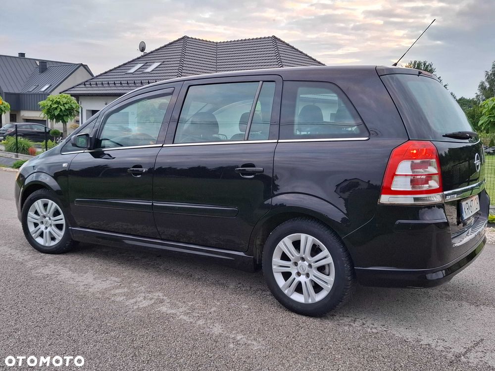 Opel Zafira - 3