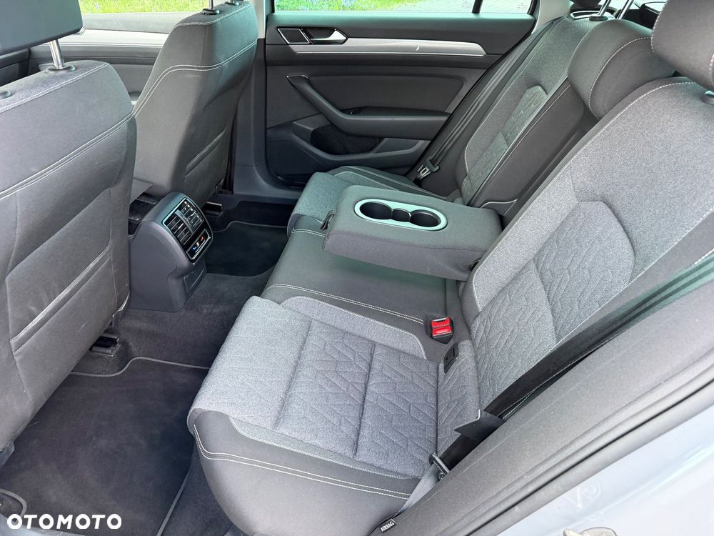 Volkswagen Passat 2.0 TDI BMT Trendline DSG7 - 23