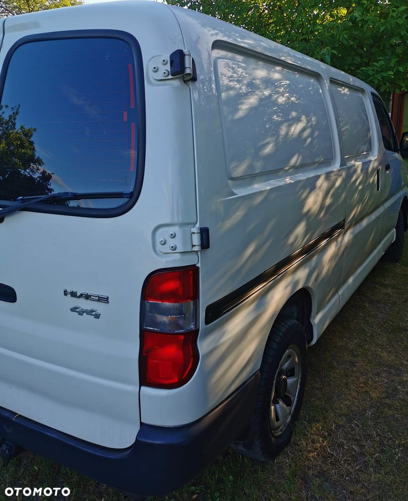 Toyota HIACE - 4