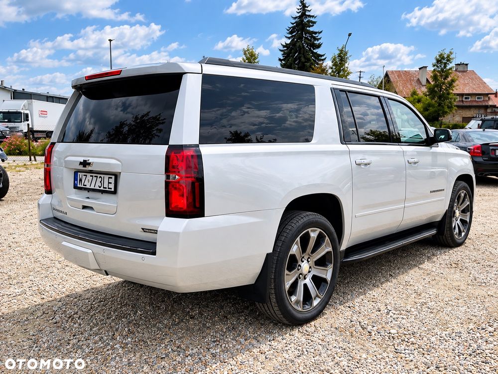 Chevrolet Suburban - 37