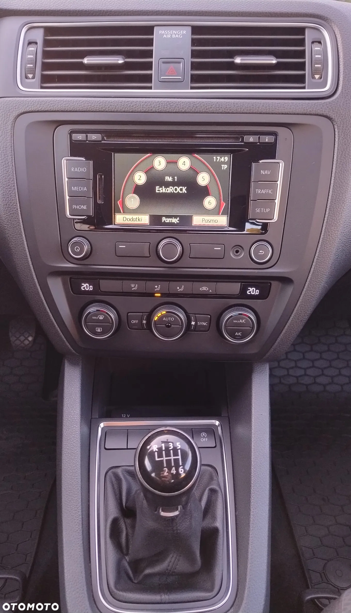 Volkswagen Jetta 1.4 TSI BMT Comfortline - 16