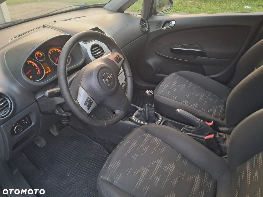 Opel Corsa - 1