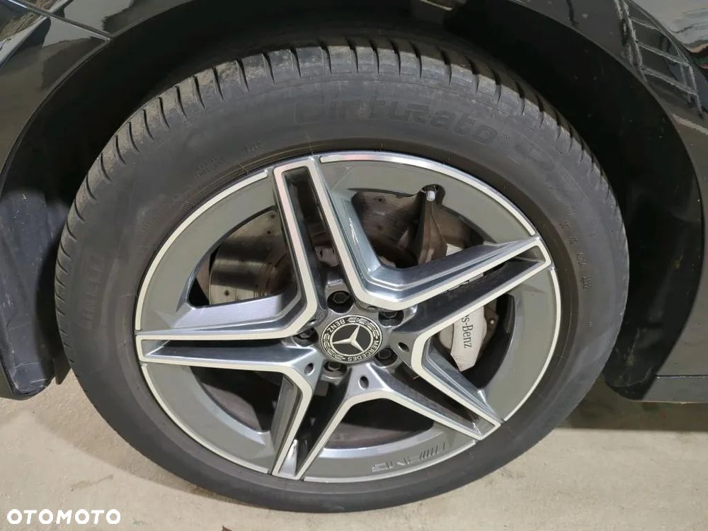 Mercedes-Benz Klasa E - 9
