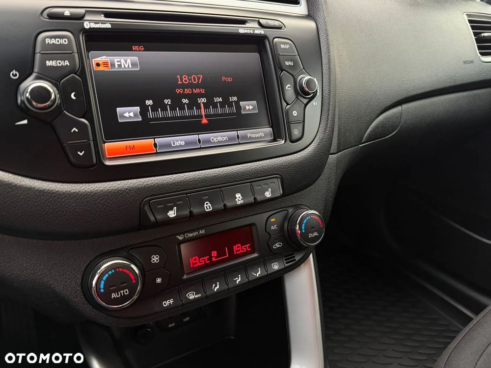 Kia Ceed 1.4 CVVT Fifa World Cup Edition - 37