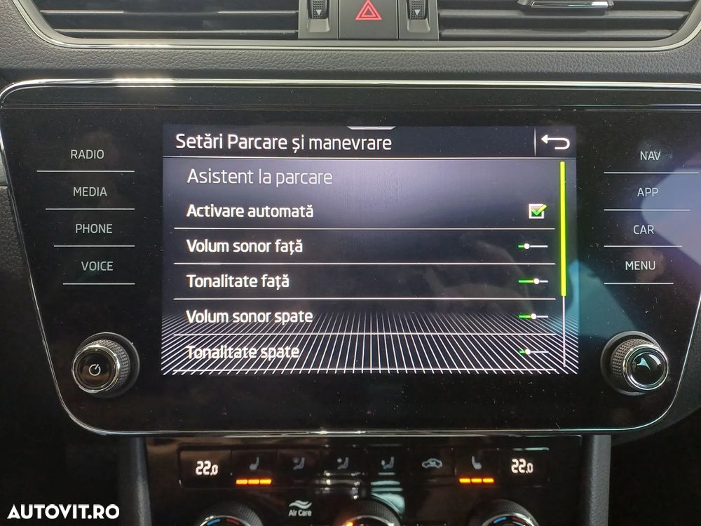 Skoda Superb 2.0 TDI DSG Ambition - 22