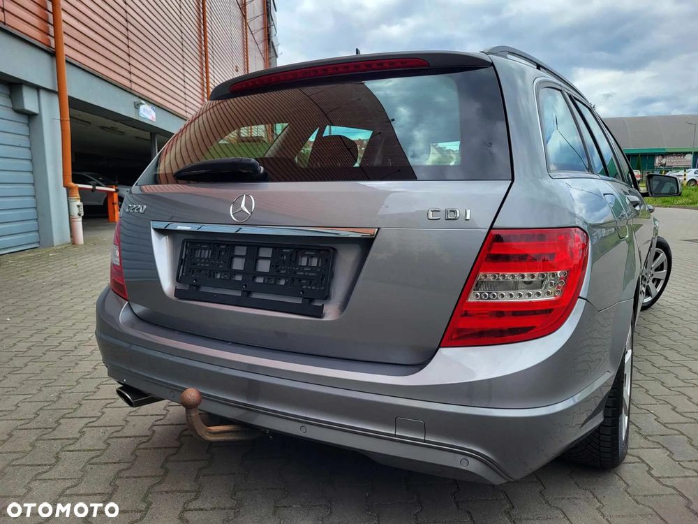Mercedes-Benz Klasa C 220 CDI Elegance - 18
