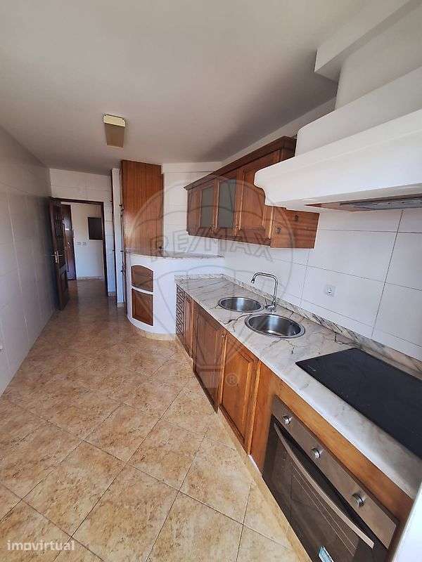 Apartamento T2 para arrendamento - Grande imagem: 2/8