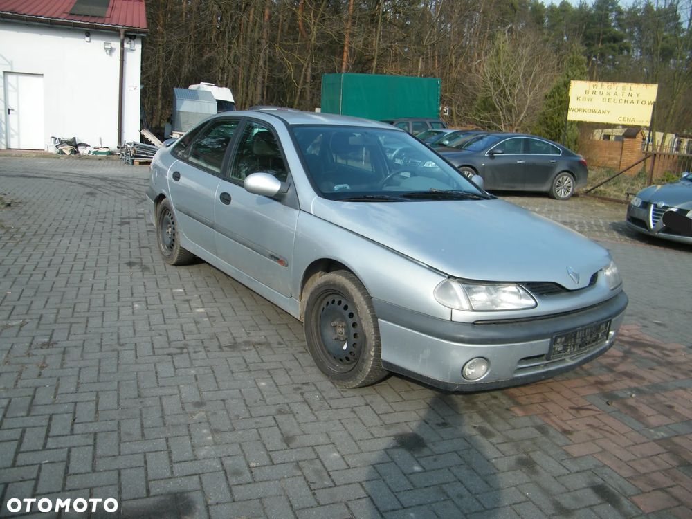 Renault Laguna I FL (98-01r.) 1.8 119KM. Silnik F4P 760 Skrzynia JB3 909 lakier MV640 – Iceberg Grey BC. Cały na części. GWARANCJA !!!  Przód Tył Zestaw Komplet Drzwi Klapa Zderzak Błotnik Maska Grill Atrapa Szyba Pas Lampa Lusterko Boczki Fotel Kanapa Kokpit Deska Rozdzielcza Przełącznik Włącznik Sterownik Przewody Wiązka Instalacja Moduł Komputer Czujnik Listwa Pompa Alternator Wtryski Głowica Rozrusznik Kompresor Sprzęgło Dwumas Silnik Skrzynia ABS Klimatyzacji Paliwa Wspomagania Kolektor Turbina Przepustnica Zawór Chłodnica Koło Hak Belka Sanki Zawieszenie Mcpherson Półoś Amortyzator Wydech Tłumik Zacisk Most - 3