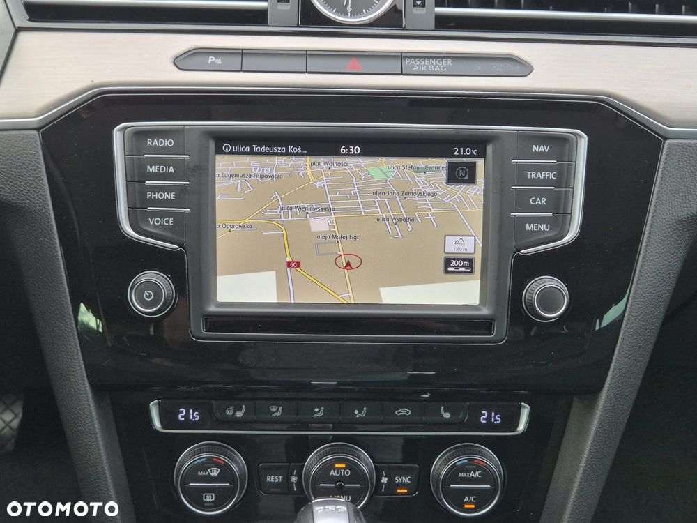 Volkswagen Passat 2.0 TDI SCR DSG Highline - 40
