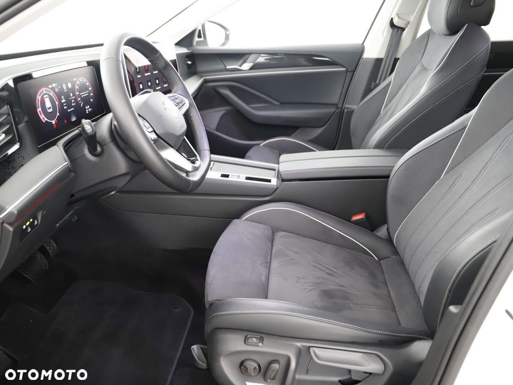 Volkswagen Passat - 10