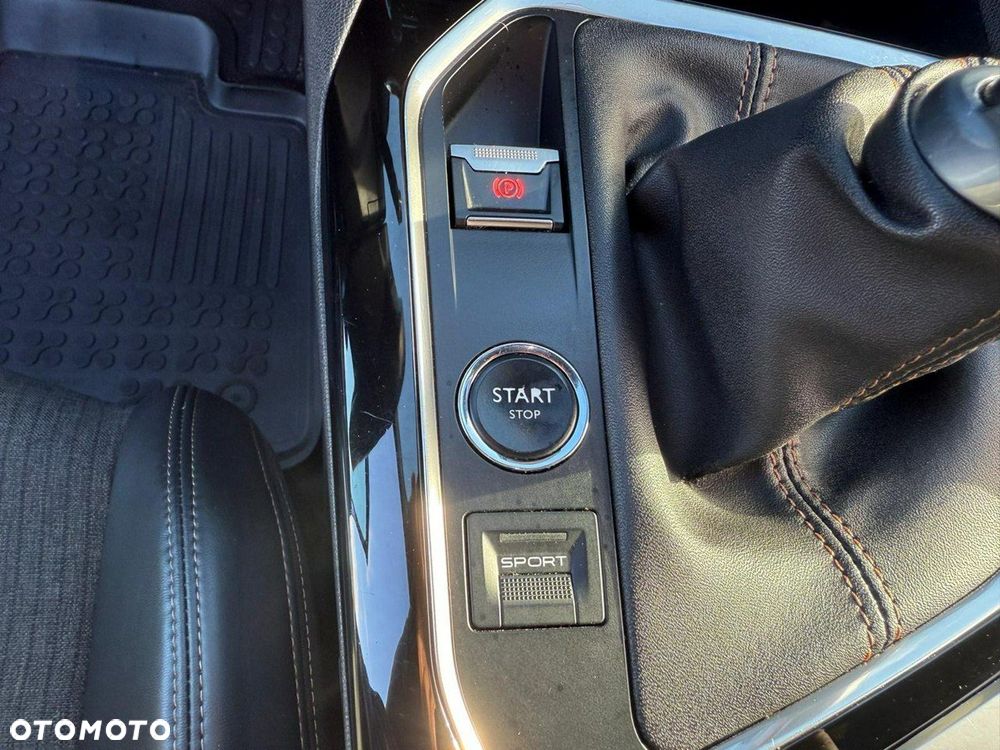 Peugeot 3008 1.2 PureTech GT S&S - 21