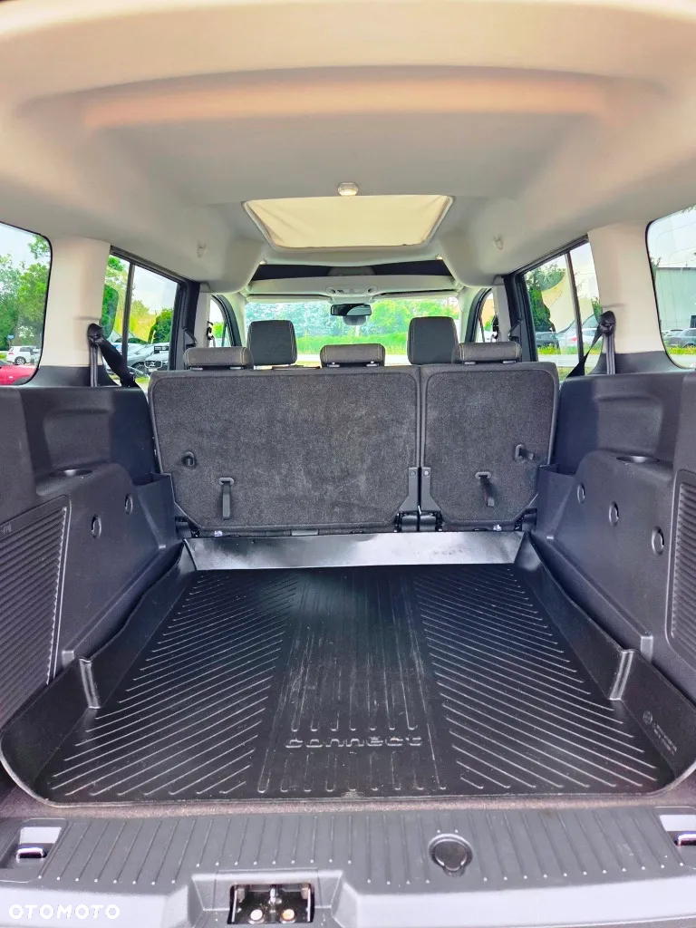 Ford Tourneo Connect Grand - 13