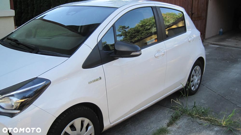 Toyota Yaris Hybrid 100 Life - 4
