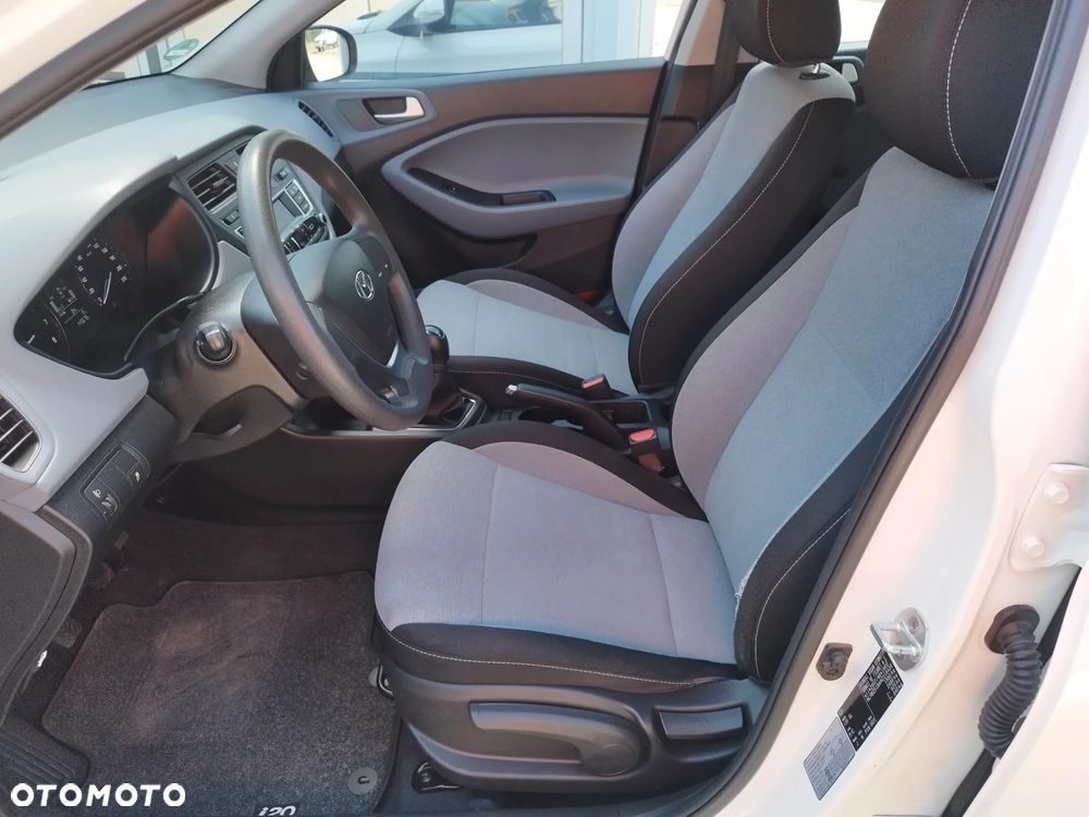Hyundai i20 blue 1.2 Classic - 17