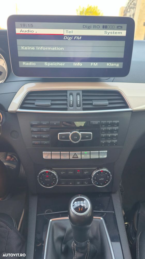 Mercedes-Benz C - 12