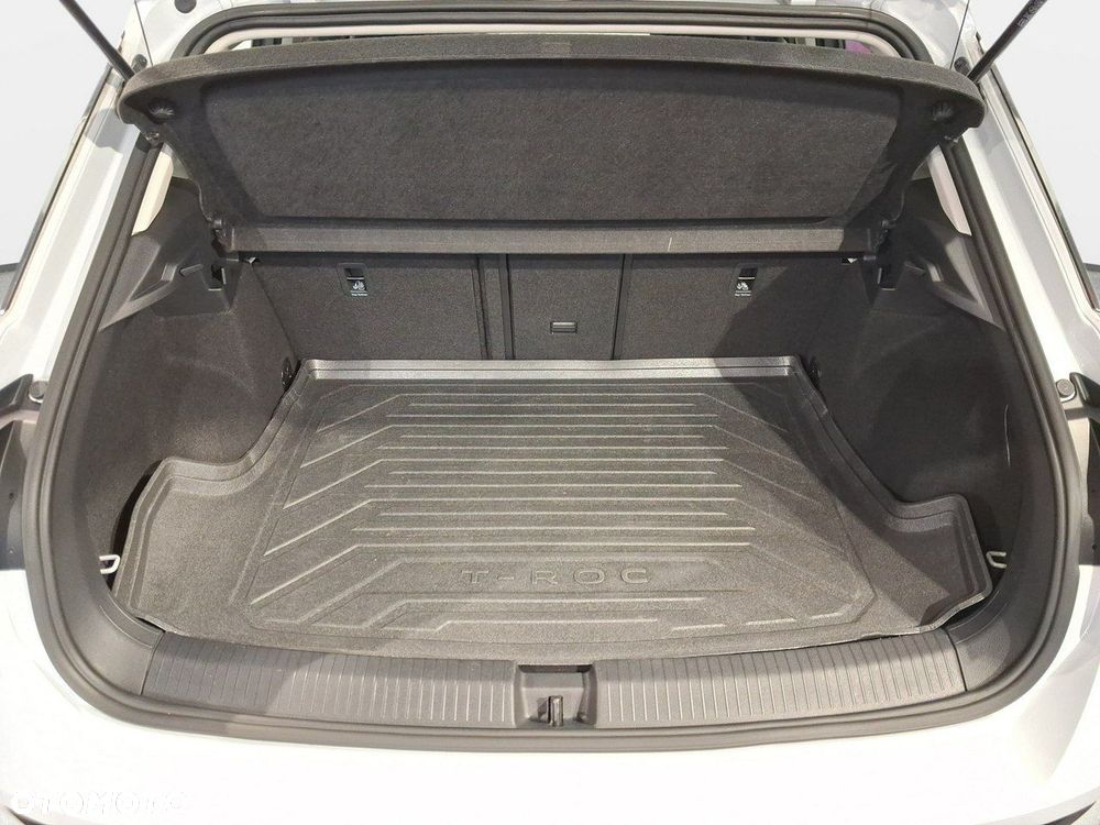 Volkswagen T-Roc - 18