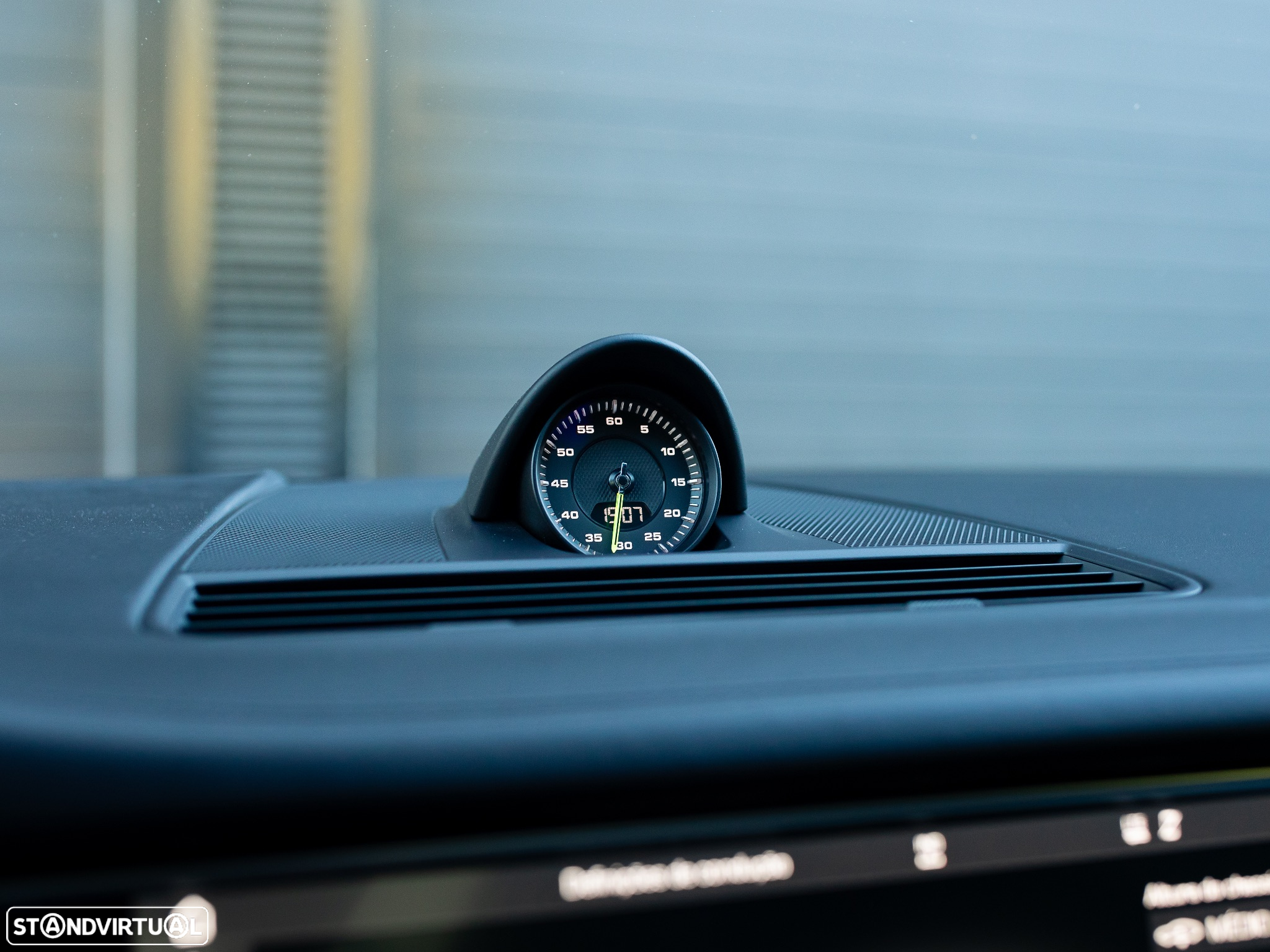 Porsche Panamera 4 E-Hybrid - 34