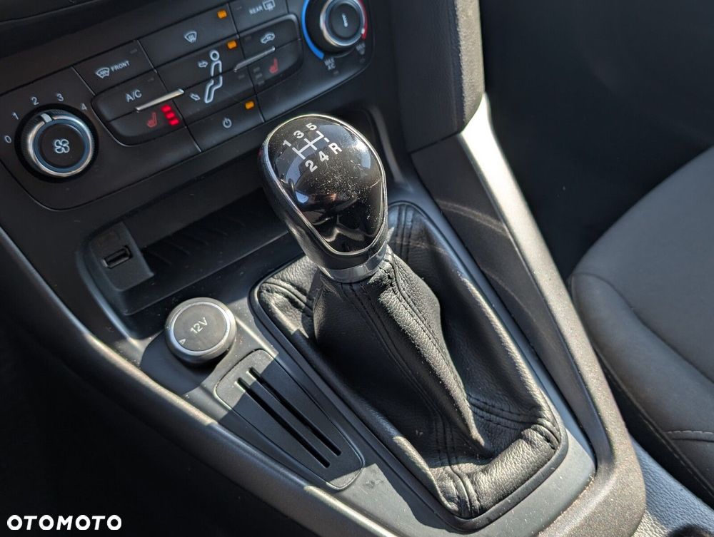 Ford Focus 1.6 Trend - 23