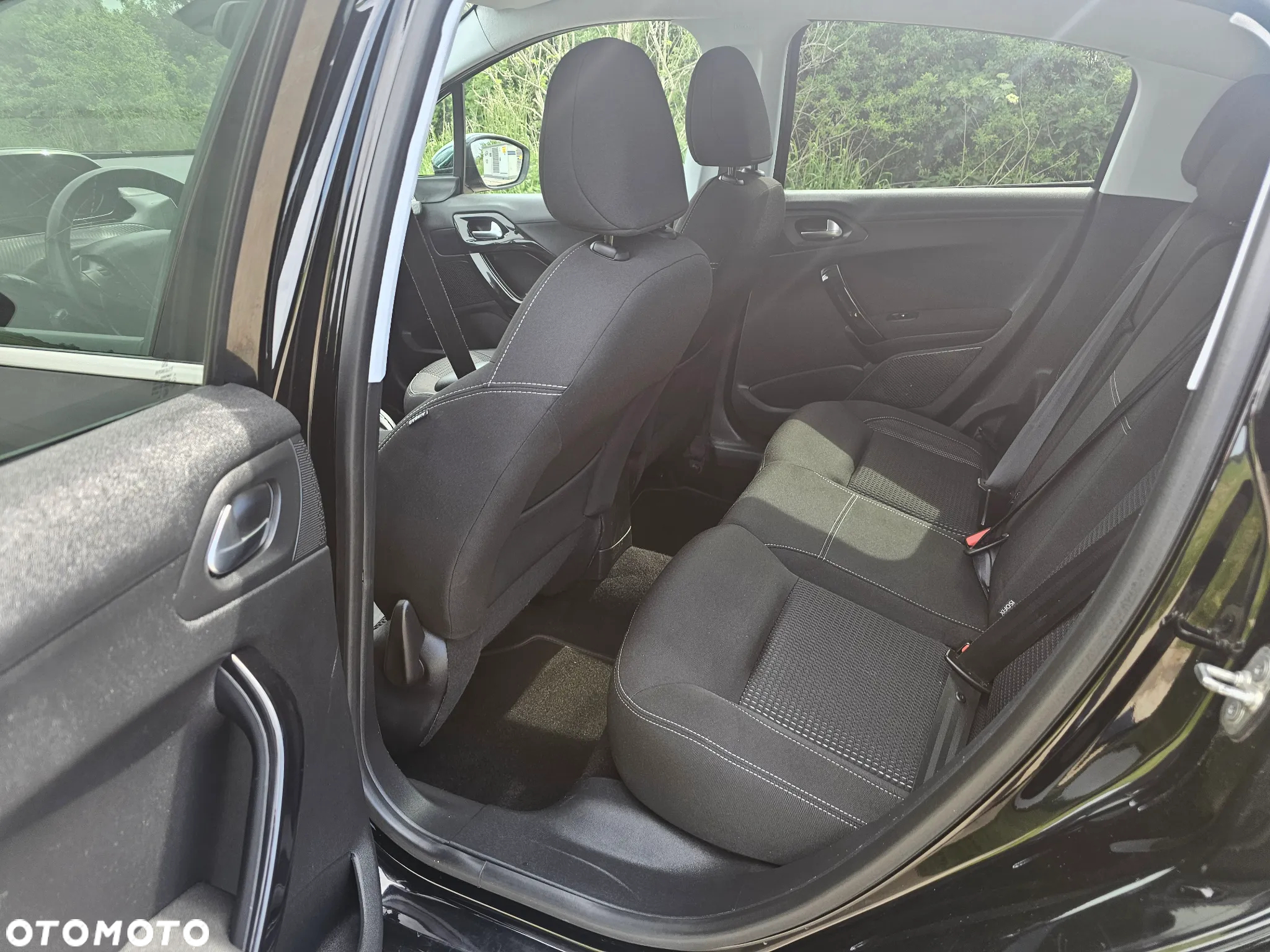 Peugeot 208 1.2 PureTech GPF Signature S&S EAT6 - 6