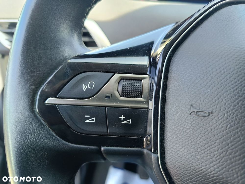 Peugeot 5008 1.5 BlueHDi Allure Pack S&S - 17