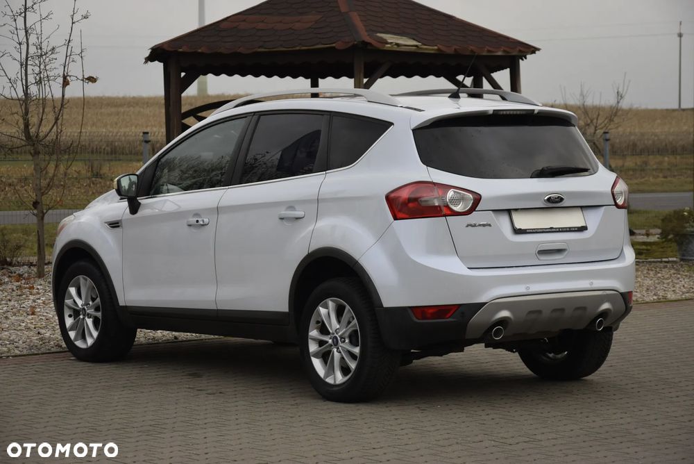 Ford Kuga 2.0 TDCi FWD Titanium Plus - 29
