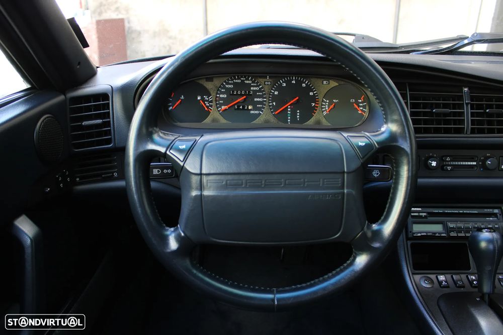 Porsche 968 - 32