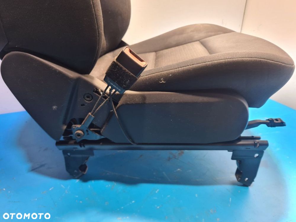 FOTEL KIEROWCY MERCEDES W169 - 7