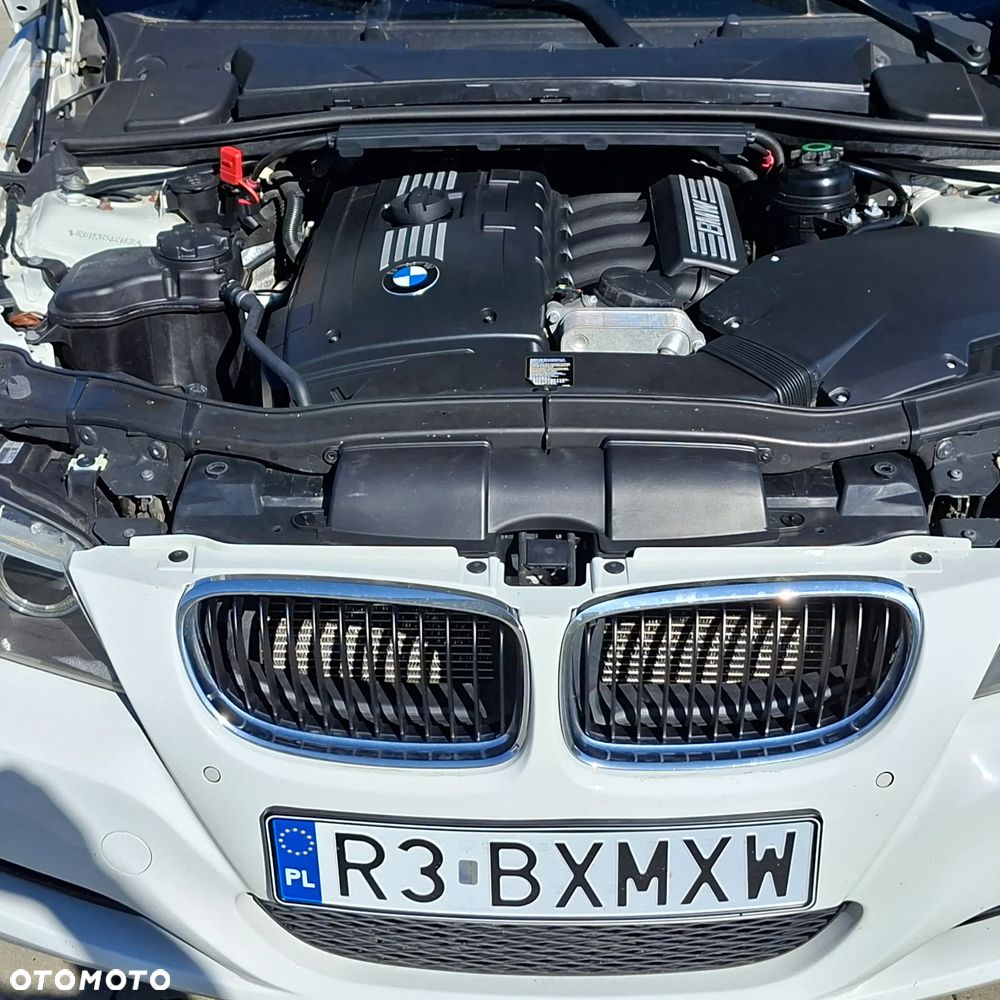 BMW Seria 3 325i xDrive - 21