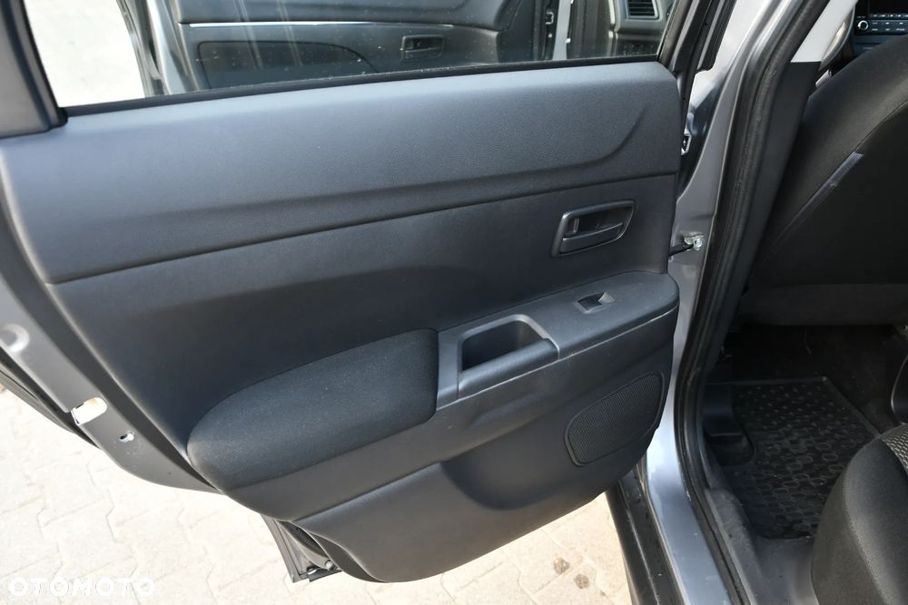 Mitsubishi ASX 1.6 Inform - 13