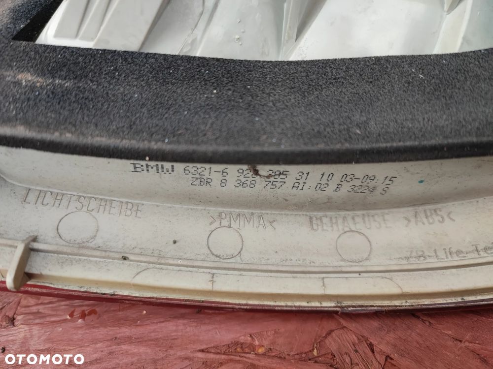 BMW E46 ORYGINALNE LAMPY TYŁ DO NADWOZIA TOURING / KOMBI Z POMARAŃCZOWYM KIERUNKIEM LEWA / PRAWA O NR. 6 928 385 / 8 368 757 OEM - 7