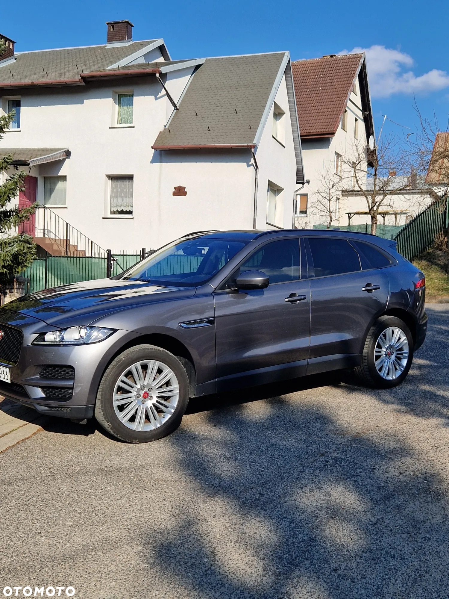 Jaguar F-Pace - 8