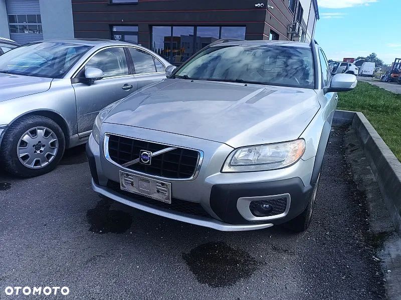 Volvo XC 70 D5 AWD Momentum - 5
