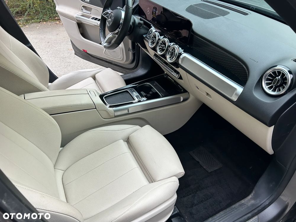 Mercedes-Benz GLB 250 4Matic 8G-DCT Progressive - 21