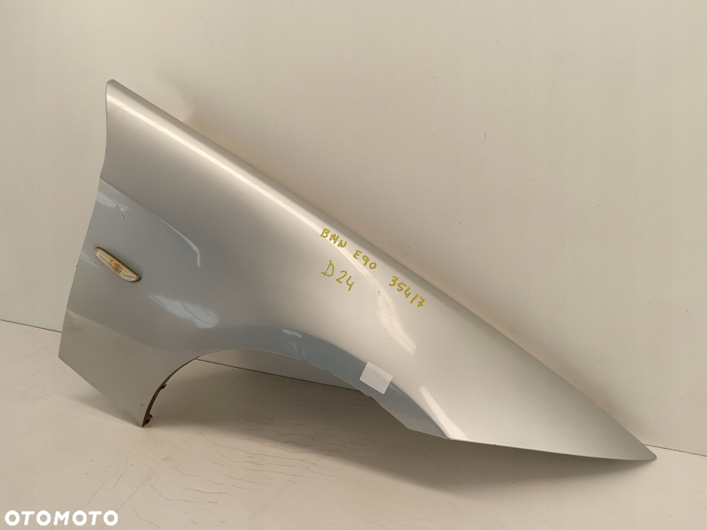 BŁOTNIK PRAWY PRZEDNI BMW 3 E90 05-12 354/7 - 3
