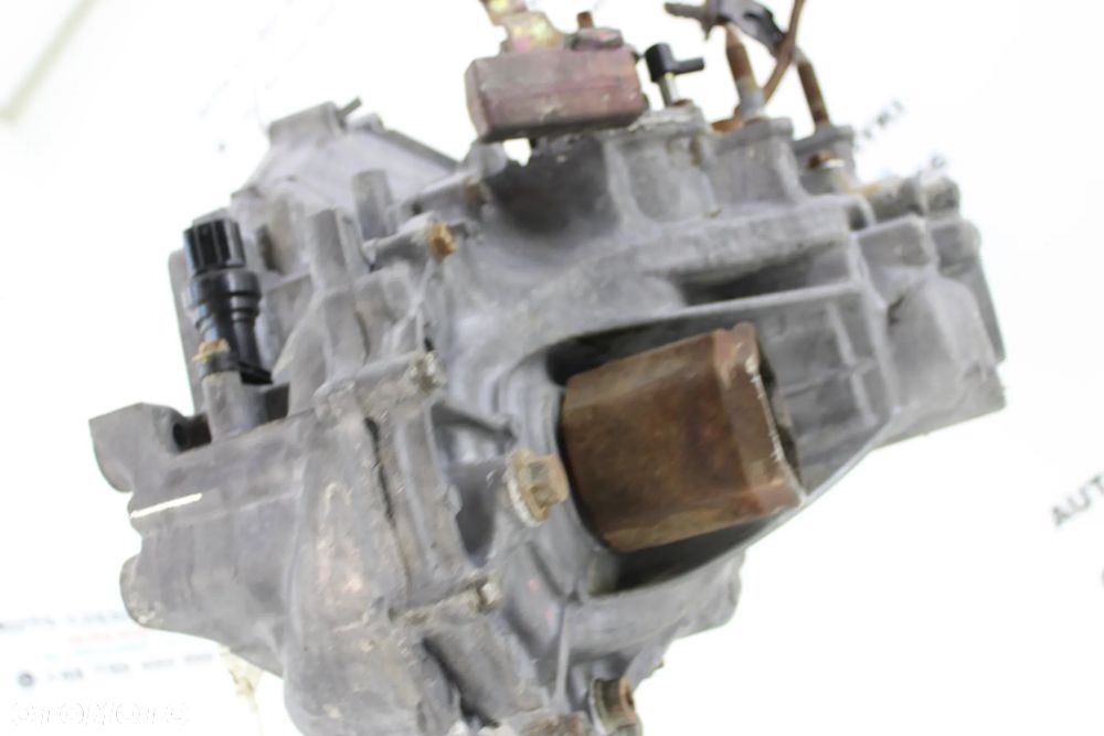 Honda Civic VII 1.4 - 8