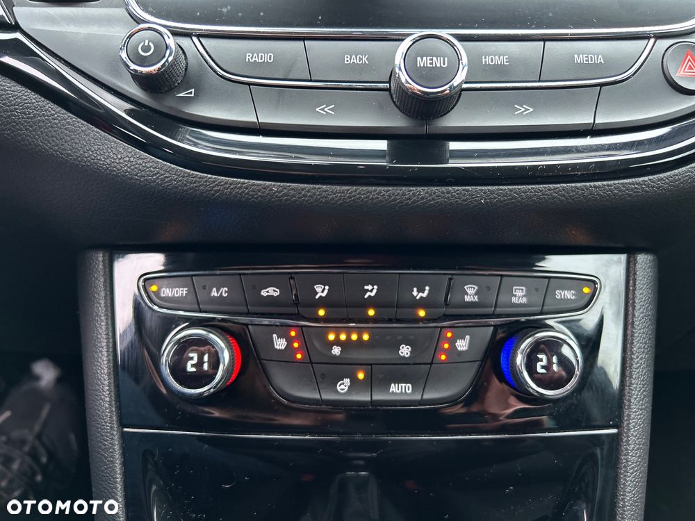 Opel Astra 1.4 Turbo Innovation - 11