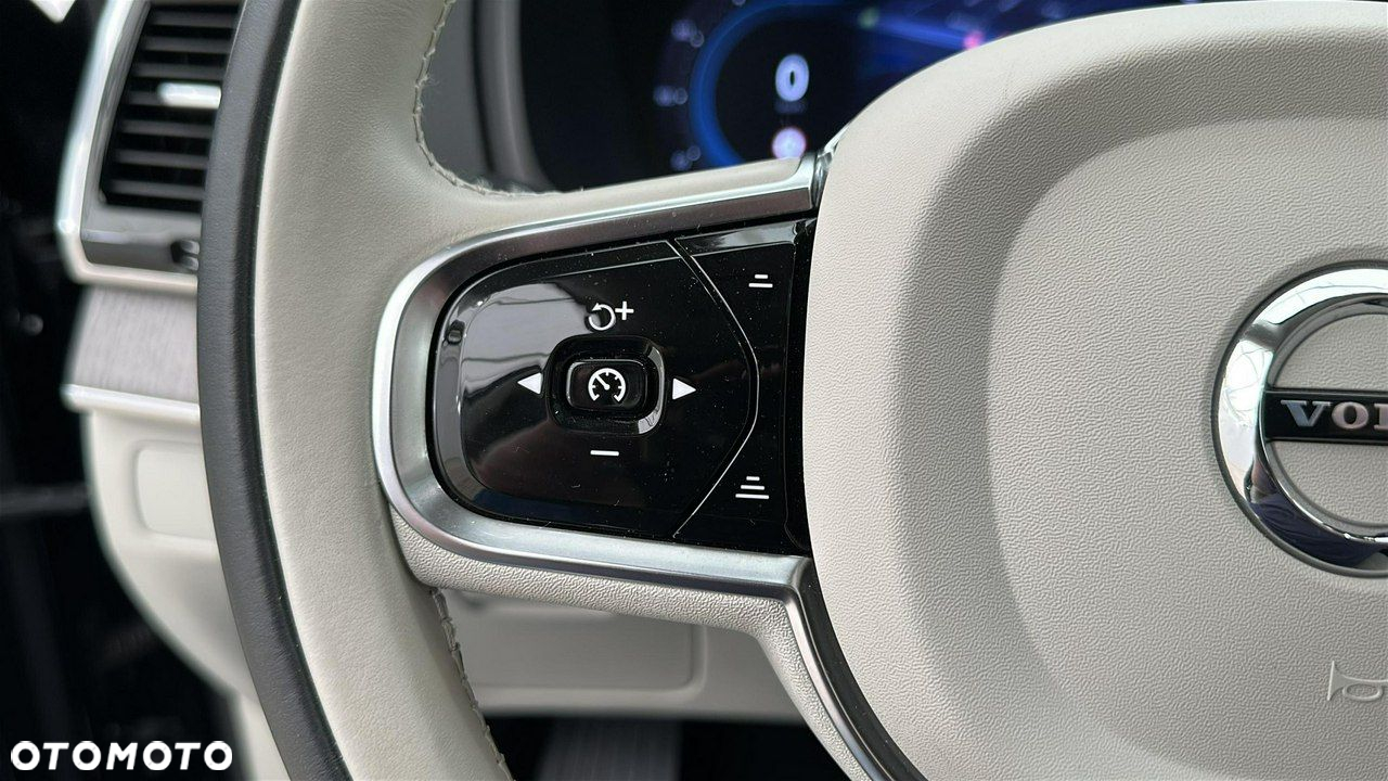 Volvo XC 90 T8 AWD Plug-In Hybrid Ultimate Dark 7os - 23