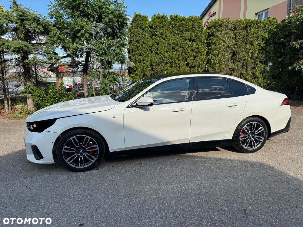 BMW Seria 5 520d xDrive mHEV M Sport - 40