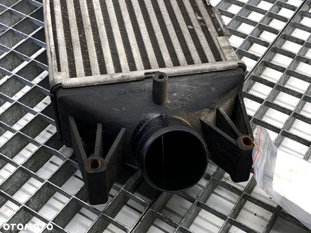 INTERCOOLER  IVECO DAILY III Autobus 1999 - 2006 35 S 14, 50 C 14 (ATPA9FH2) 100 kW [136 KM] olej - 4