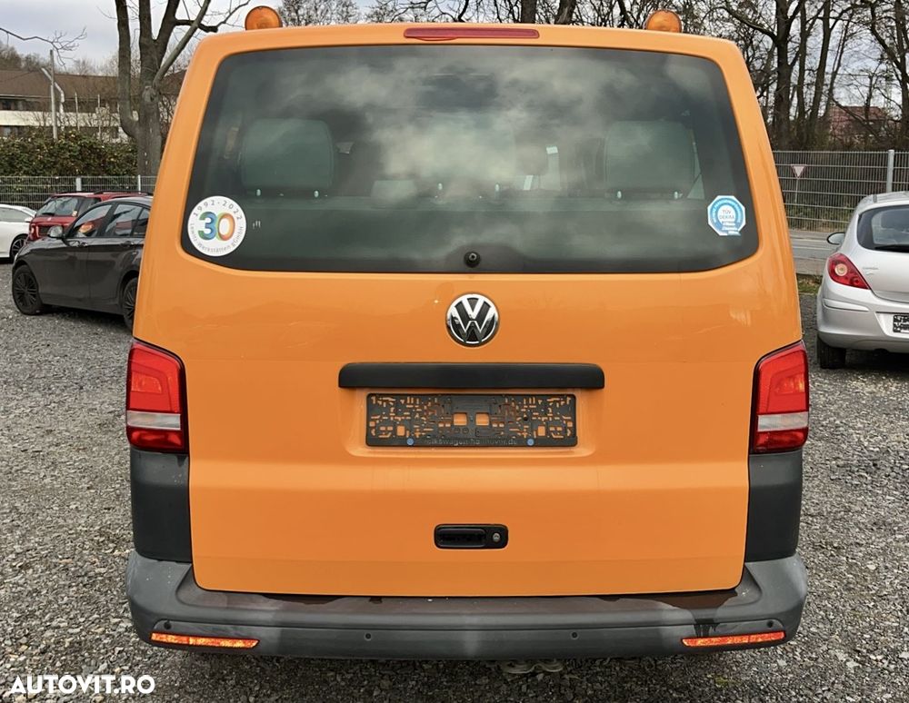 Volkswagen Caravelle - 14