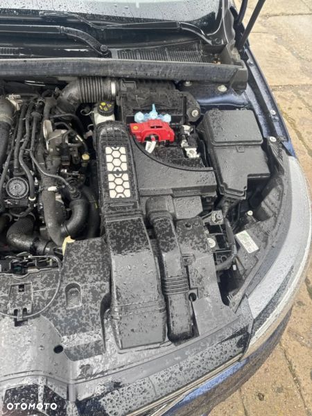 Renault Megane ENERGY TCe 140 EDC LIMITED - 18