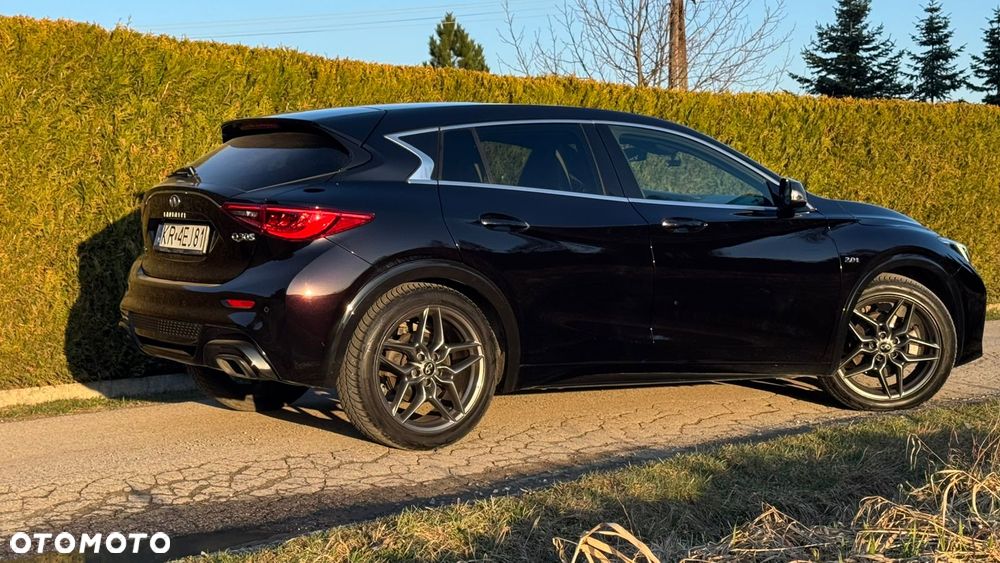 Infiniti Q30 2.0t Sport AWD 7DCT - 5