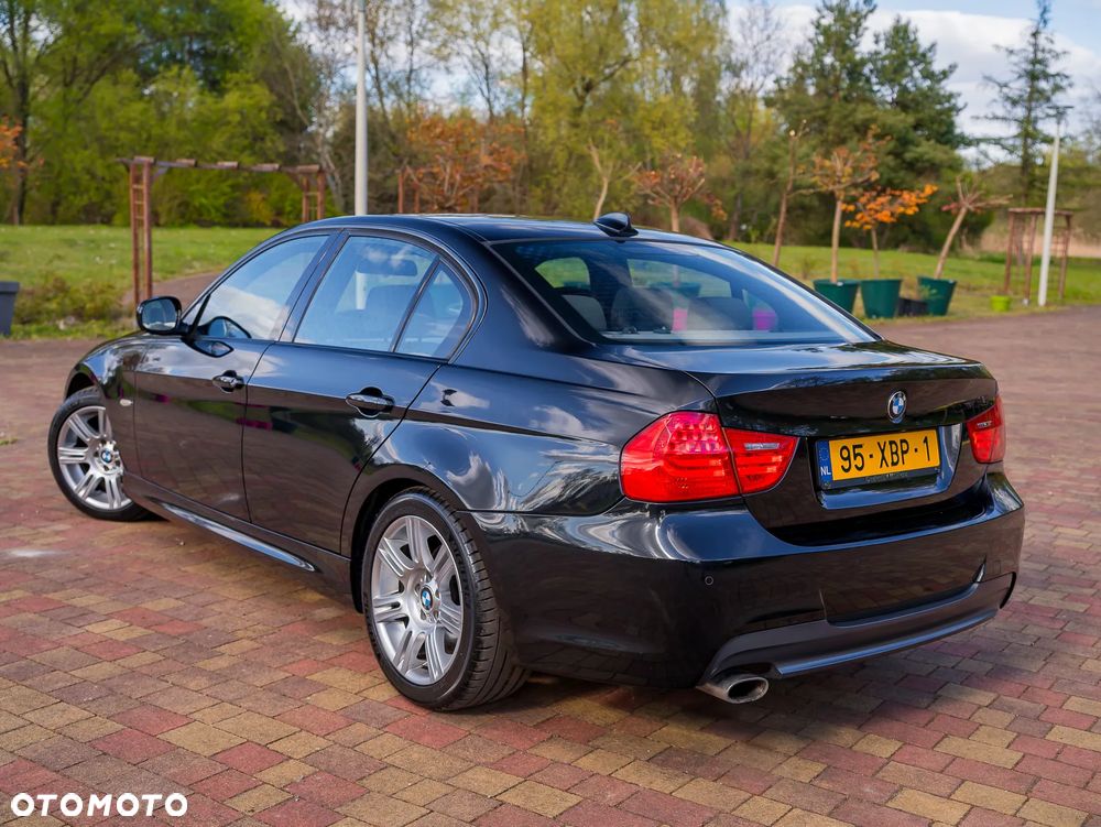 BMW Seria 3 318i Edition Sport - 17