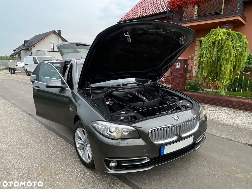 BMW Seria 5 525d Sport-Aut Modern Line - 30
