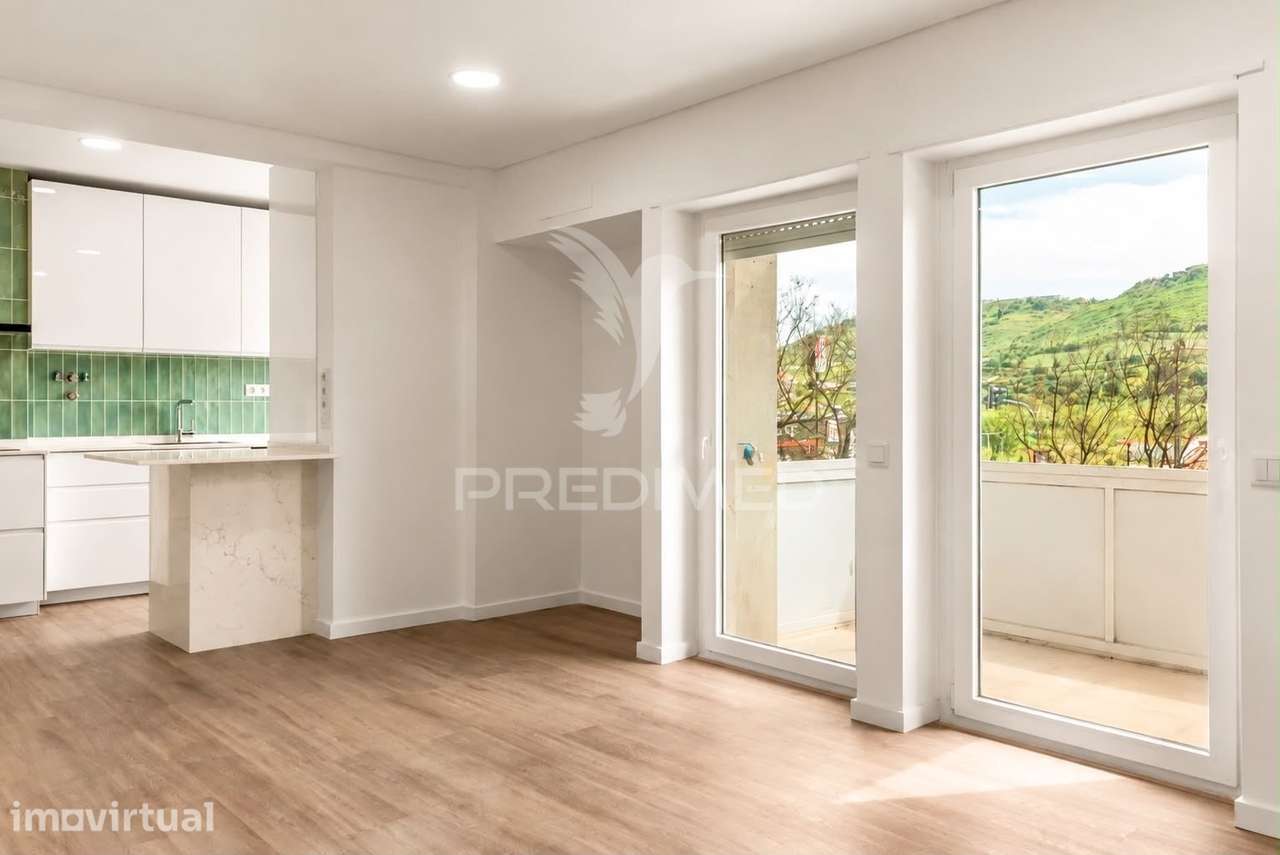 Apartamento T2 à venda, Flamenga, Santo António dos Cavaleiros - Grande imagem: 3/20