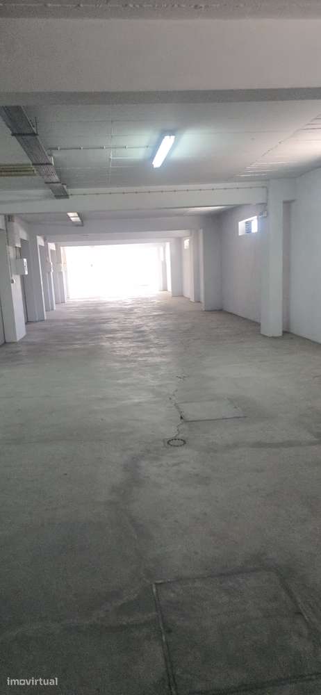 Garagem com 23m2. Com agua e luz. - Grande imagem: 4/4