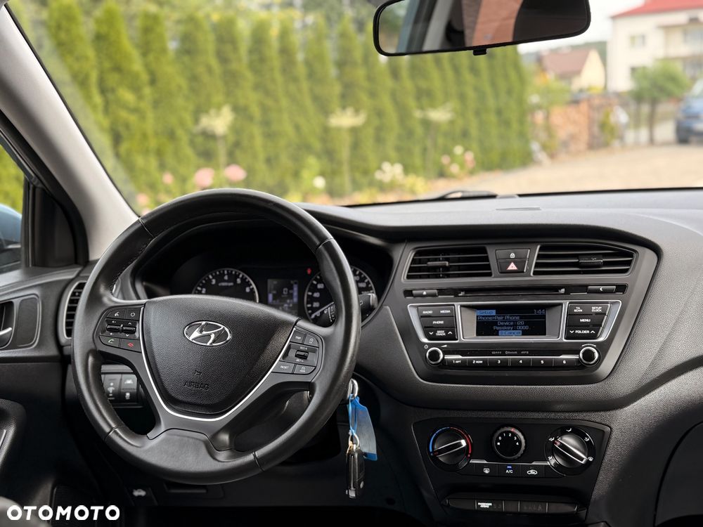 Hyundai i20 - 15