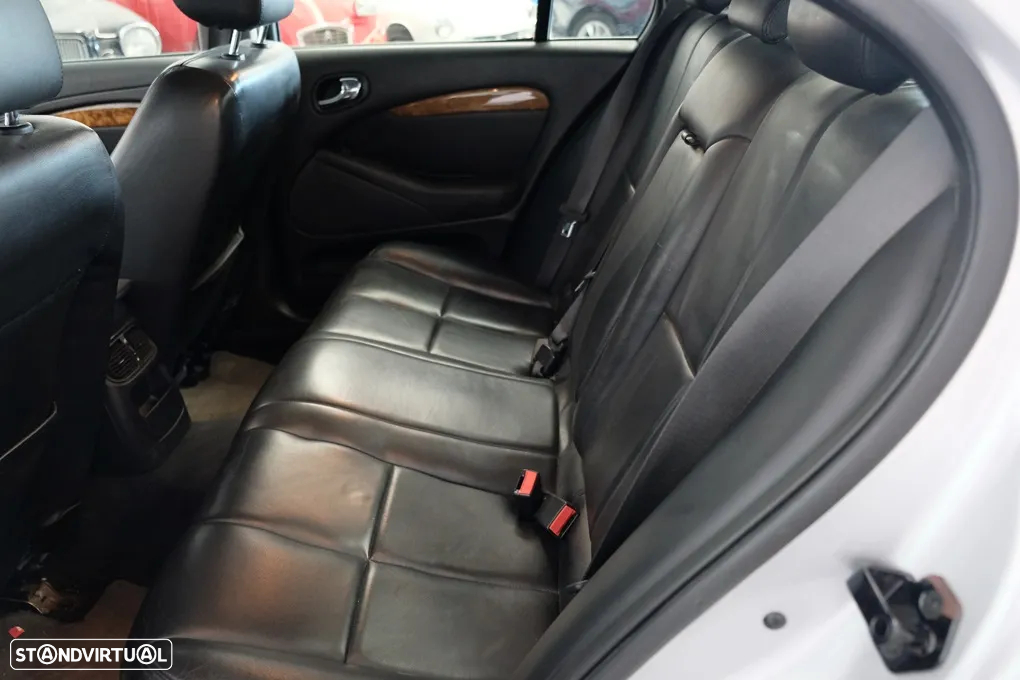 Jaguar S-Type 2.7 D V6 Classic - 11